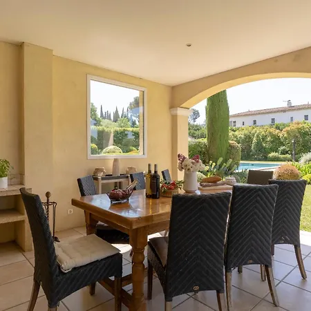 Villa Indigo *